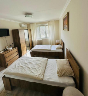 Anna Apartman